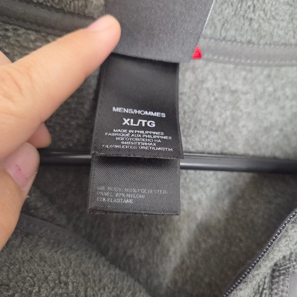 The North‎ Face Mens XL Gray Quarter Zip Fleece Pullover Red Chest Pocket Logo